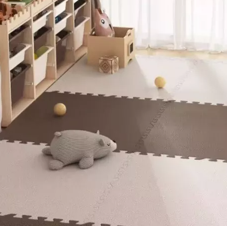 赤ちゃんは遊びマットが必要ですか？